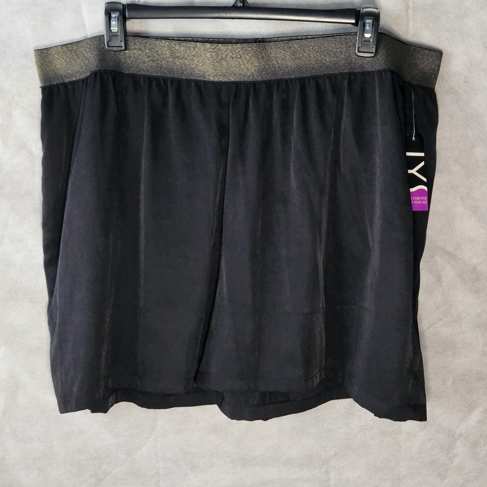 LYS (Love Your Style) Women's Shorts Relaxed Fit With A Elastic Waistband